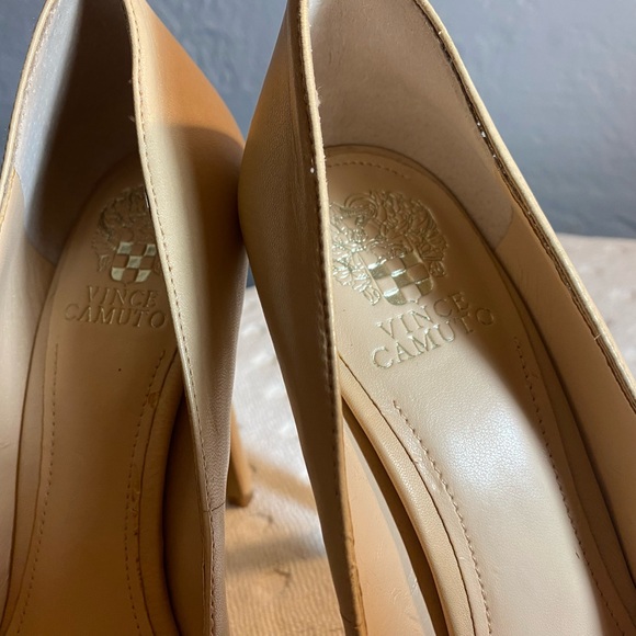 VINCE CAMUTO  Women's Blush NIOMI Platform Pump - Picture 9 of 16